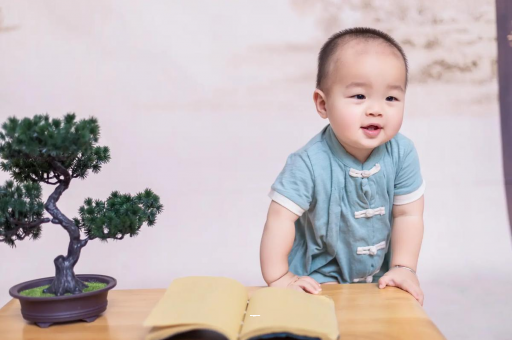 借卵生子咨询宝宝戒奶要哭几个晚上